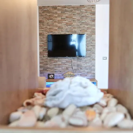 Shell Paradise Apt Spa N Pools Beach
